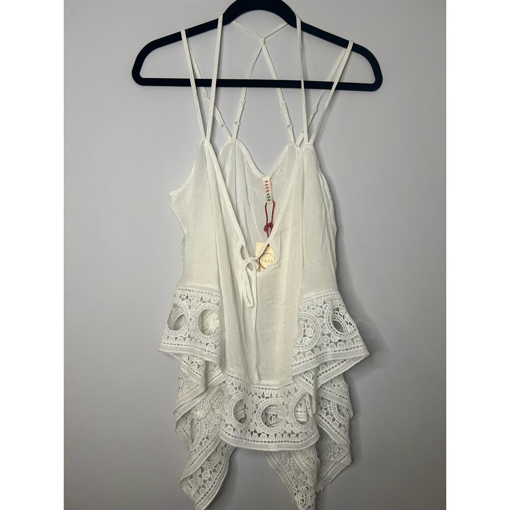 NWT Raga Santa Clarita Boho Crochet Top.
Size Medium.